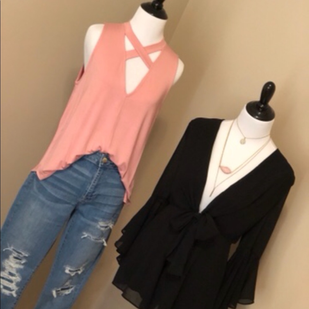 GIRLY BLUSH PINK SLEEVELESS MOCK NECK TOP